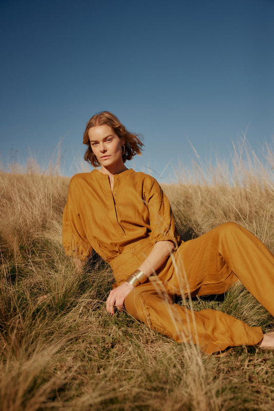 Strom Mid Rise Wide Leg Linen Pant Campaign | HONEY GOLD